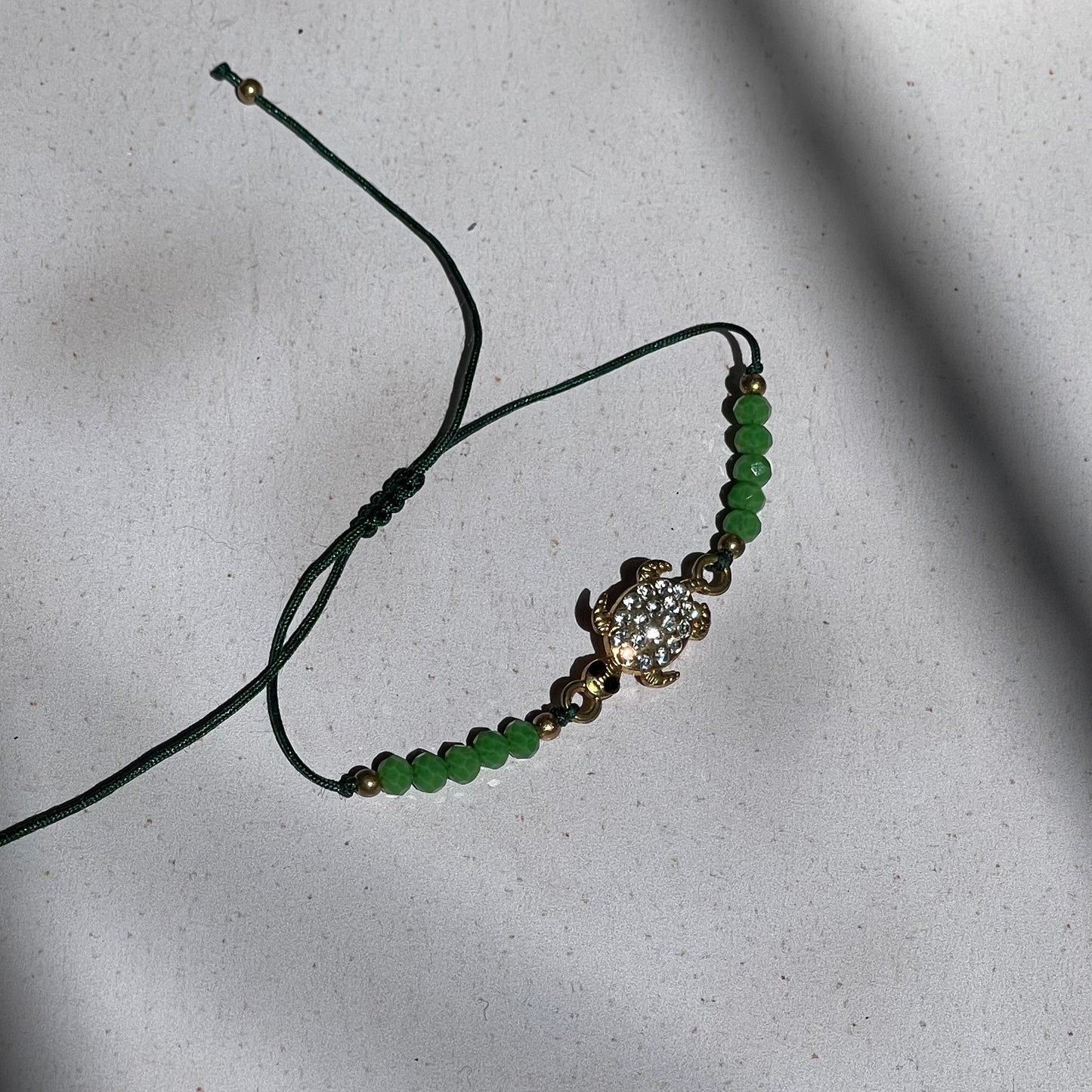 Pulseras Ajustables con Dije de Brillo
