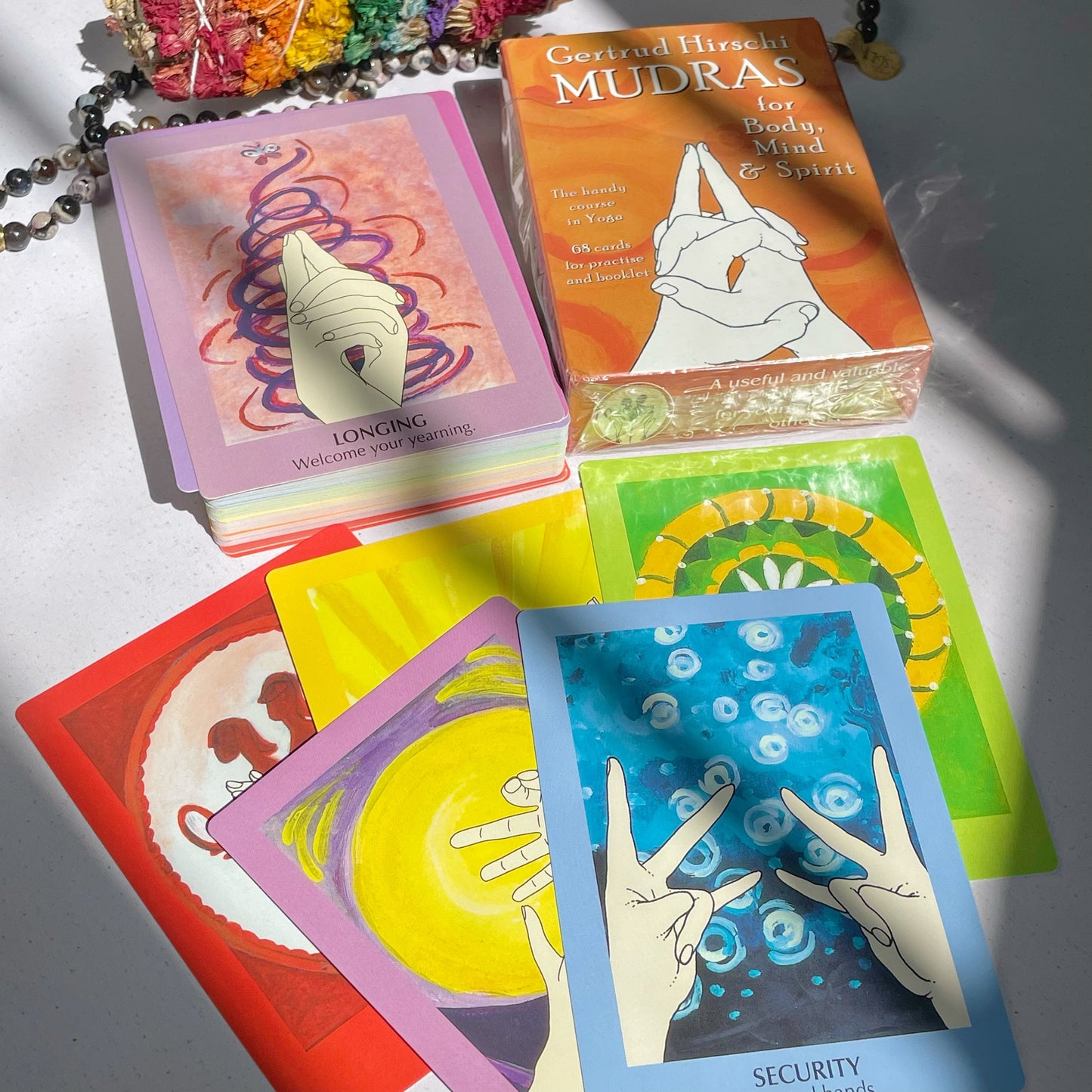 Cartas Oráculo Mudras para cuerpo, mente y espíritu