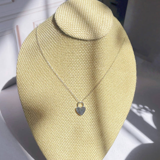 Collar Plata de Corazon Seguro