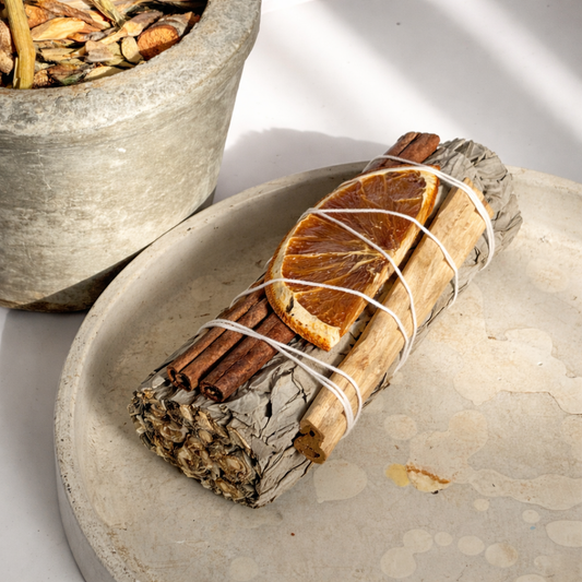 Sahumerio de Salvia, Canela, Naranja y Palo Santo