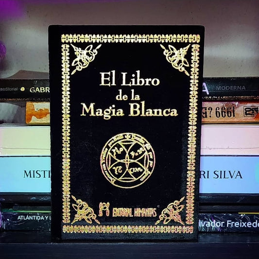 Libro “El Libro De La Magia Blanca.”