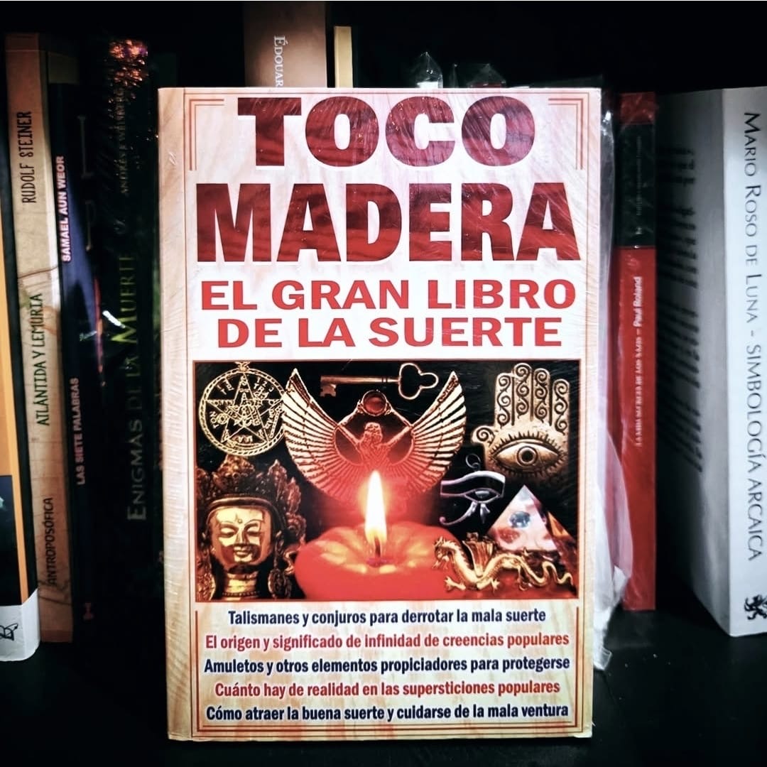 Libro “Toco Madera: El Gran Libro de la Suerte.”