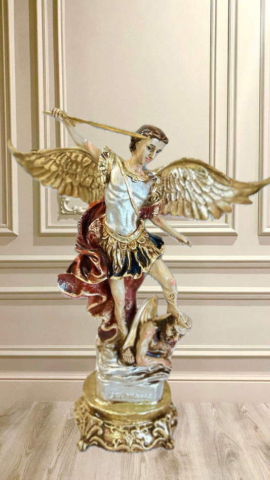 Figura del Arcángel San Miguel. 40cm