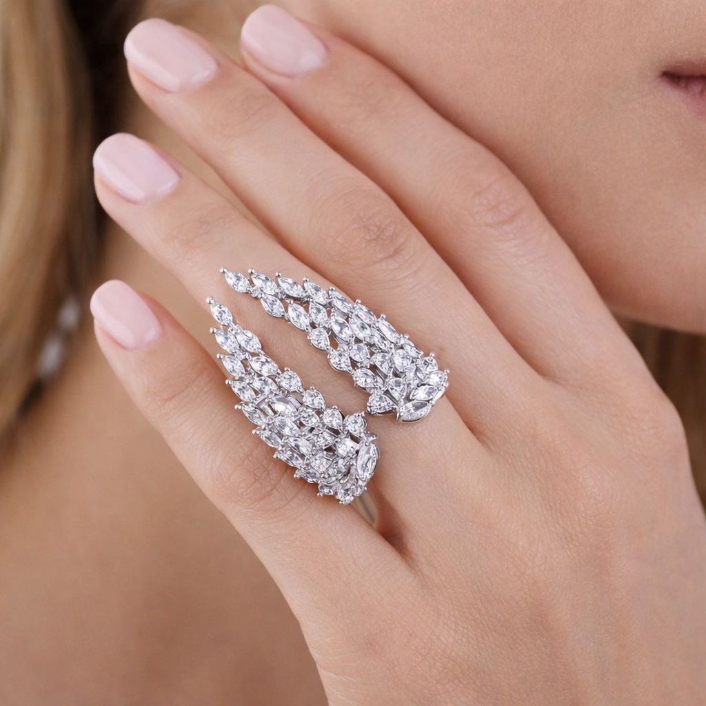 Anillo Ala de ángel con Zirconia