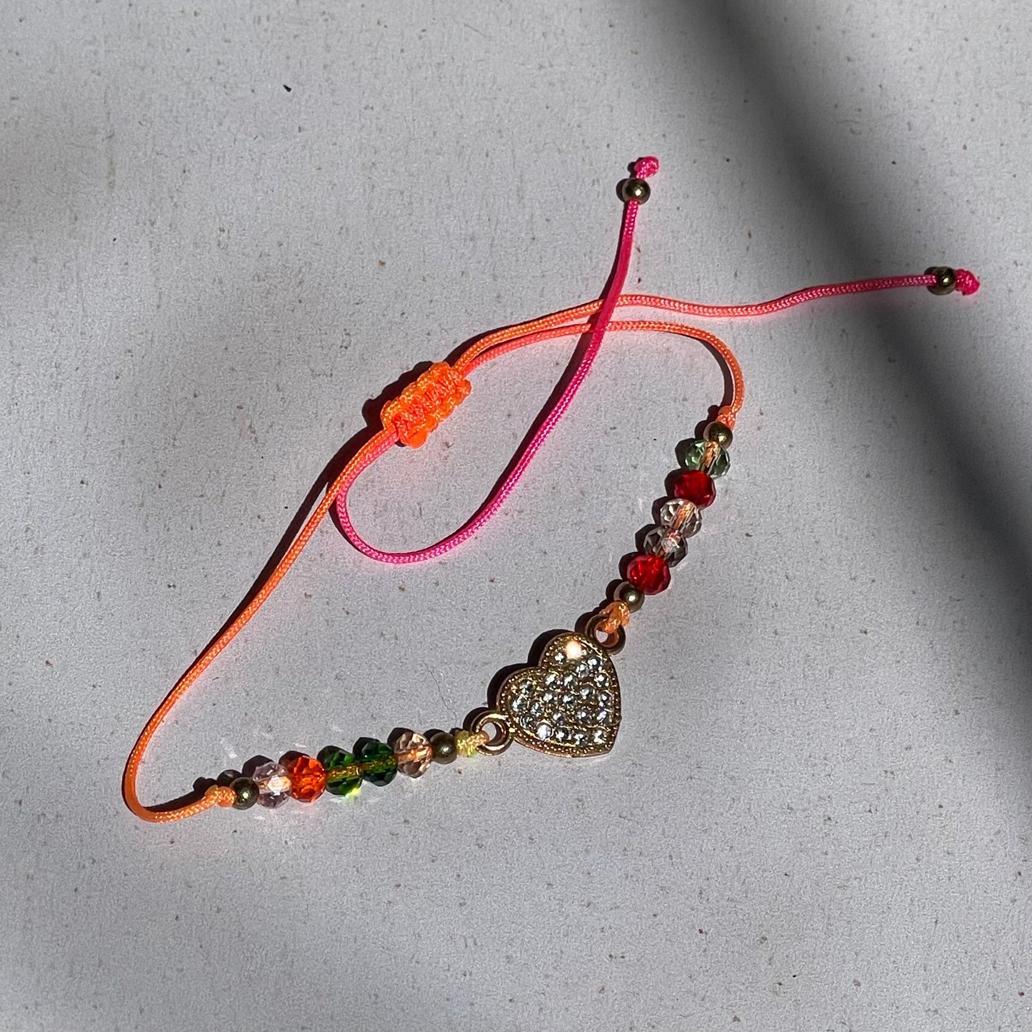 Pulseras Ajustables con Dije de Brillo