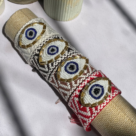 Pulseras Tejidas con Ojos