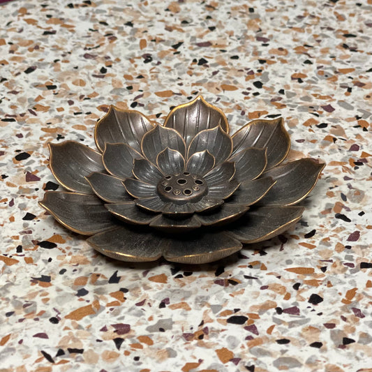 Porta Incienso de Laton en Forma de Flor de Loto