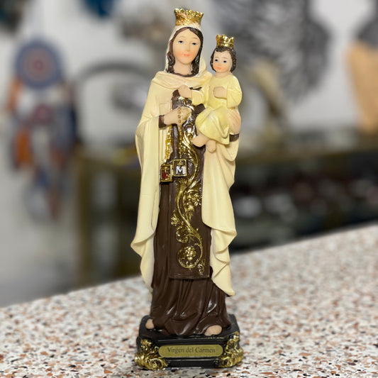 Figura de la Virgen del Carmen