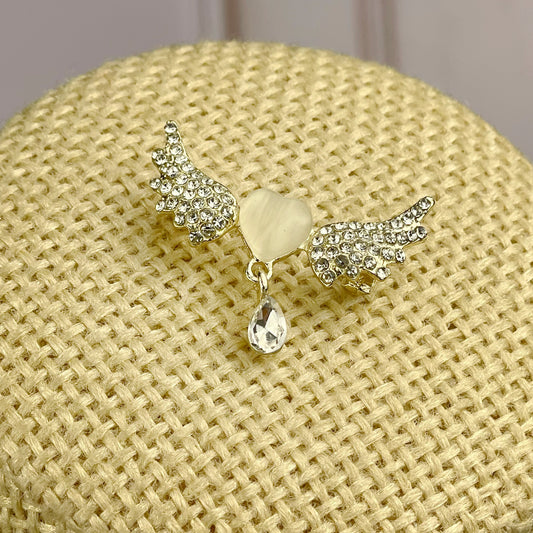 Broche de Corazon con Alas de Angel