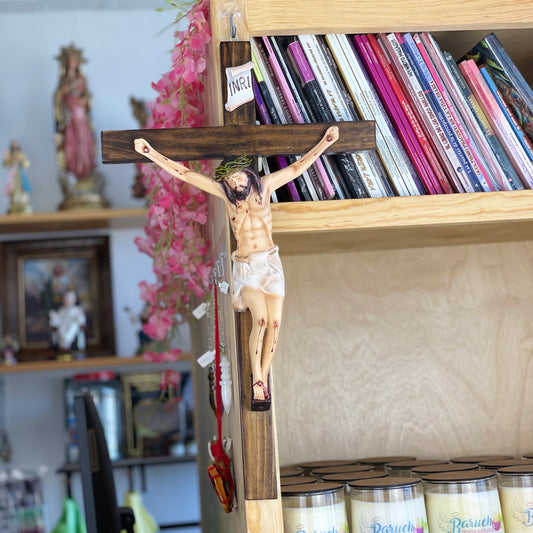 Crucifijo de Madera Mediano