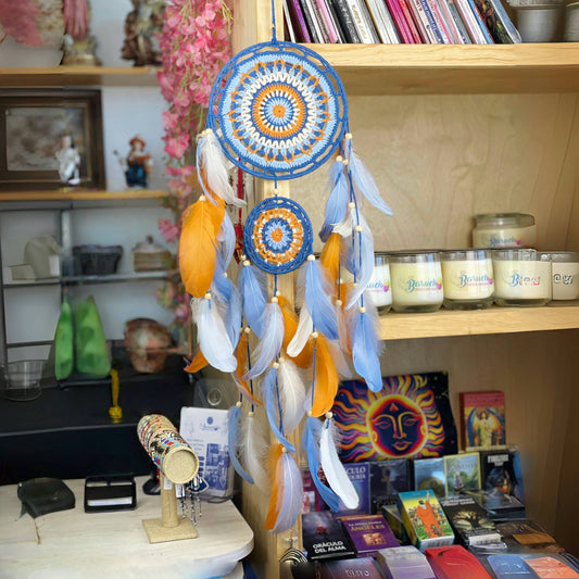 Atrapasueños con Plumas Naranja y Azul