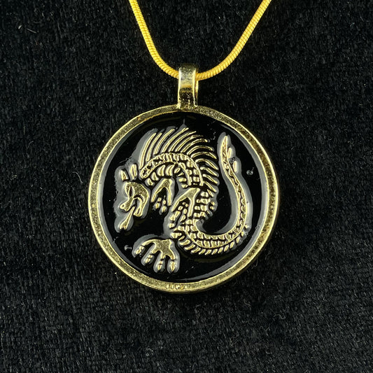Dije Dragón con Tetagramaton