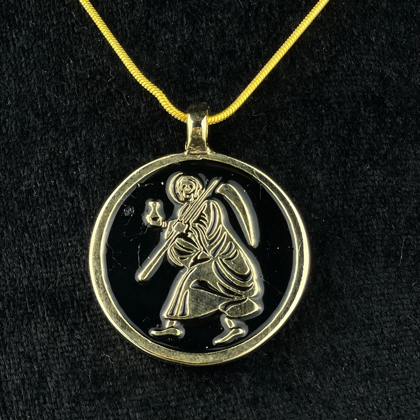 Dije de la Santa Muerte con Tetagramaton