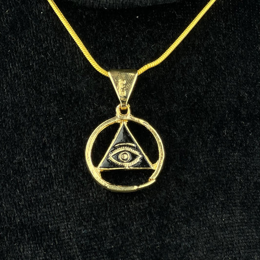 Dije del Ojo de Orus en Chapa de Oro