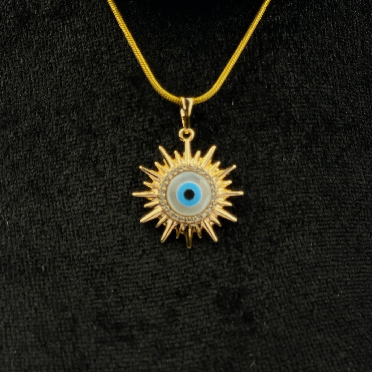 Dije de Ojo Turco