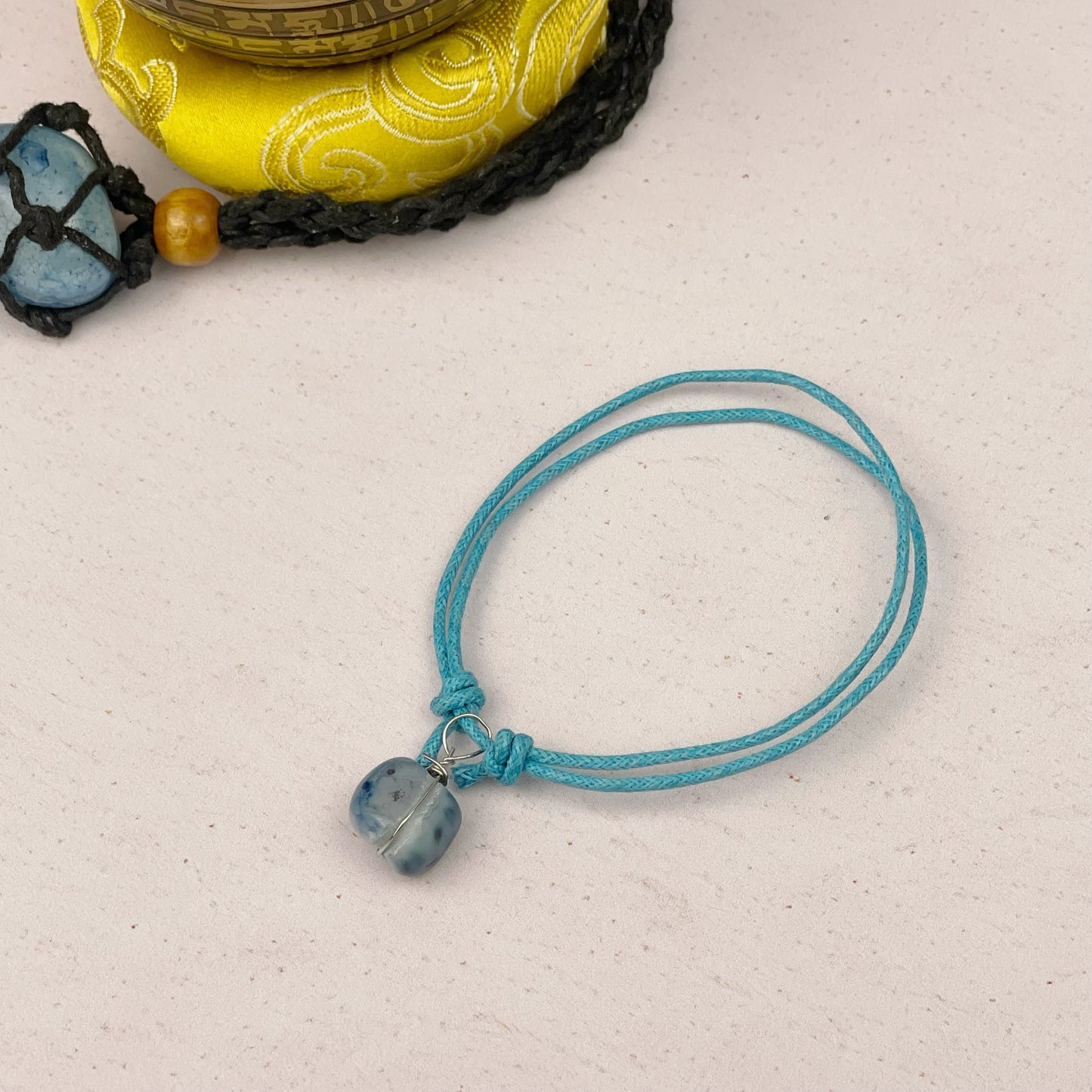 Pulseras de Hilo con Cuarzo (8 Tipos)