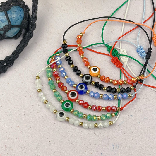 Pulsera de Hilo con Cuentas y Ojo Turco
